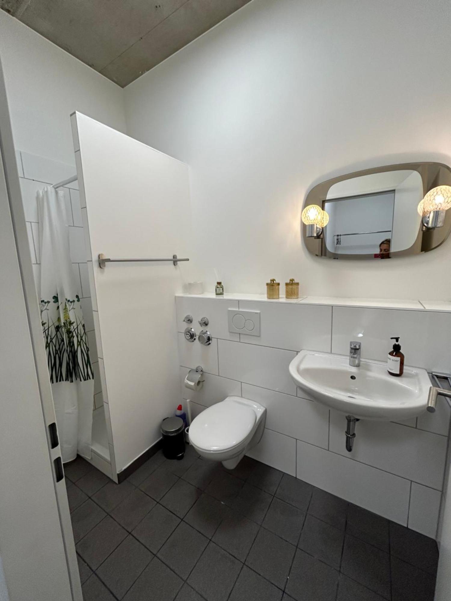 35 Qm Grosses Apartment Mit Eigenem Badezimmer In Den Elbvororten هامبورغ المظهر الخارجي الصورة